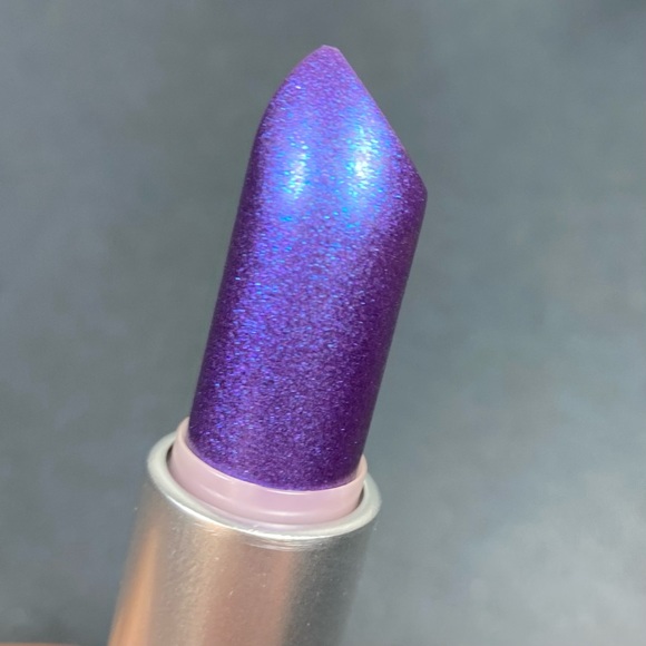 MAC Cosmetics Metallic Lipstick Royal Hour - Picture 5 of 6